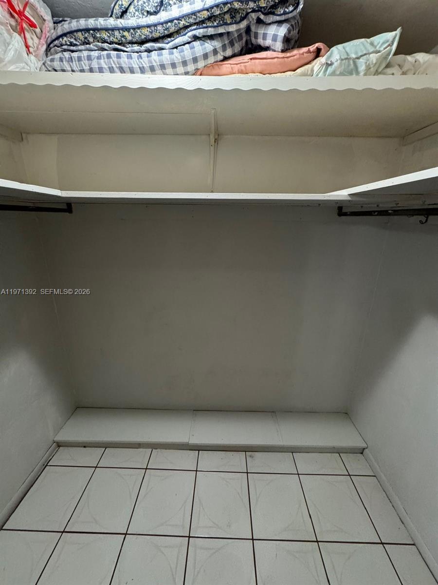 ROLLING GREEN CONDO F - Residential