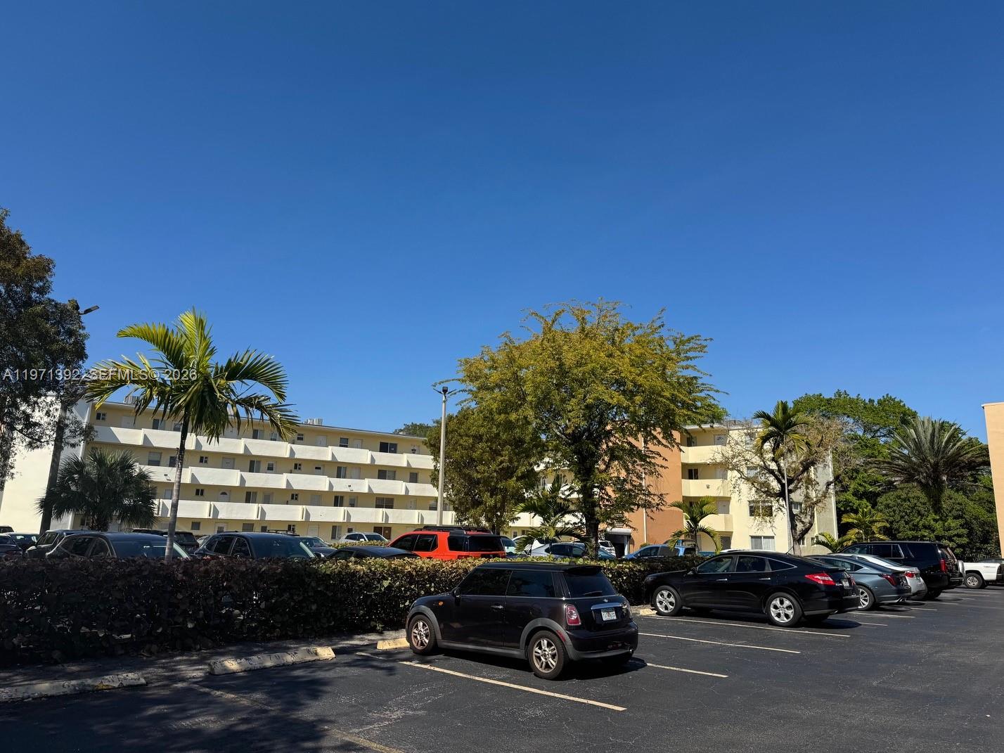 1301 NE 191st St F405