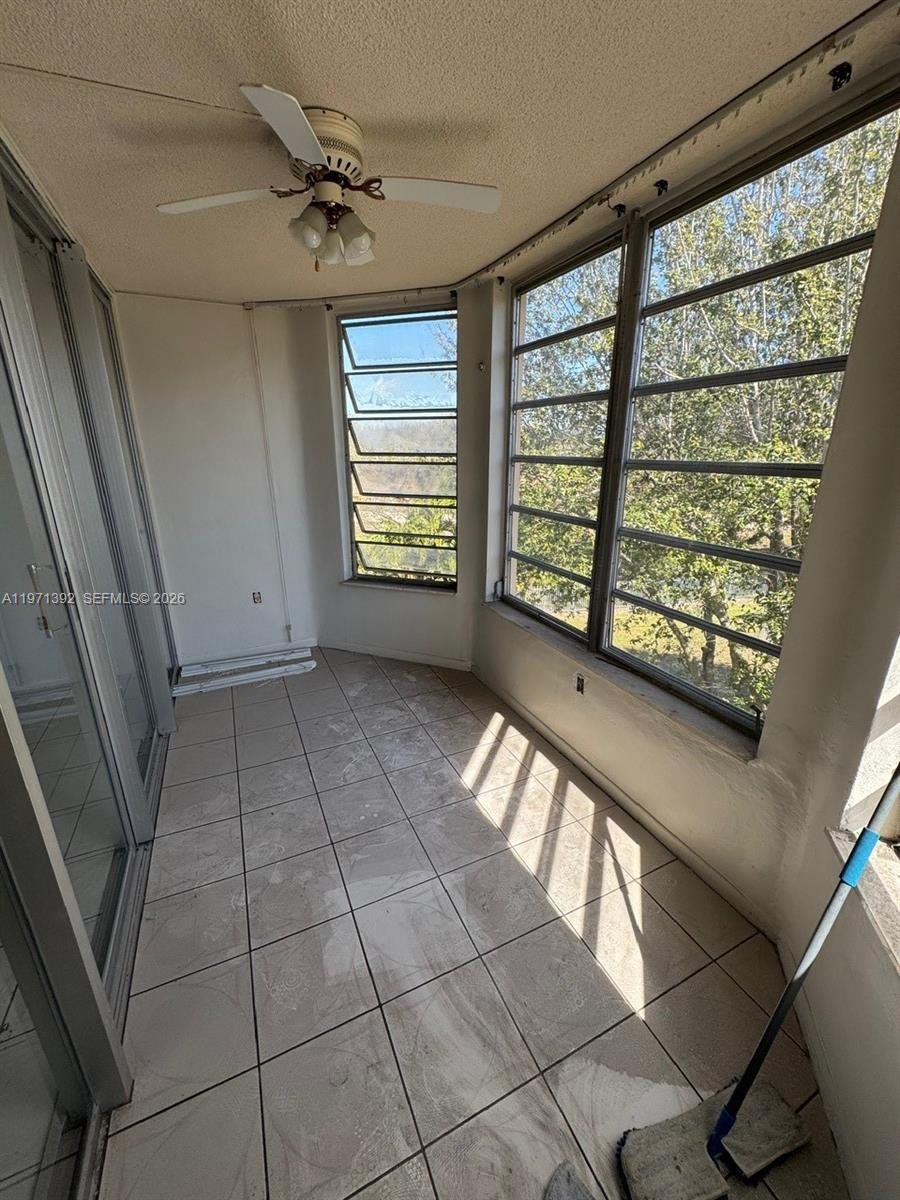 ROLLING GREEN CONDO F - Residential