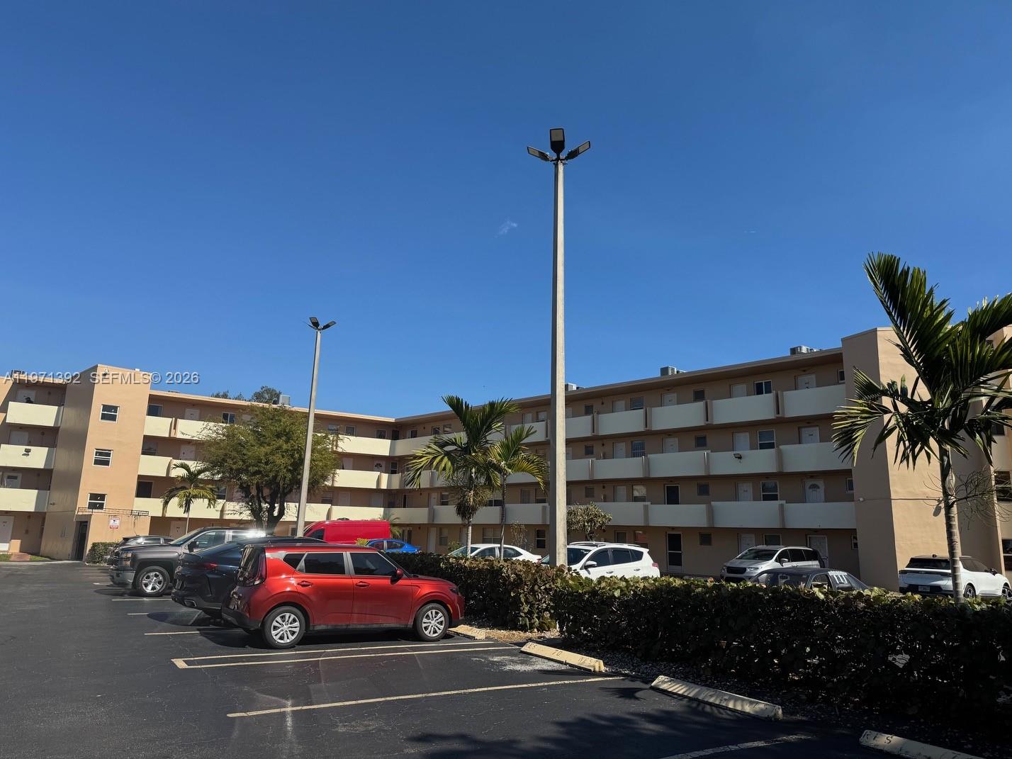 ROLLING GREEN CONDO F - Residential