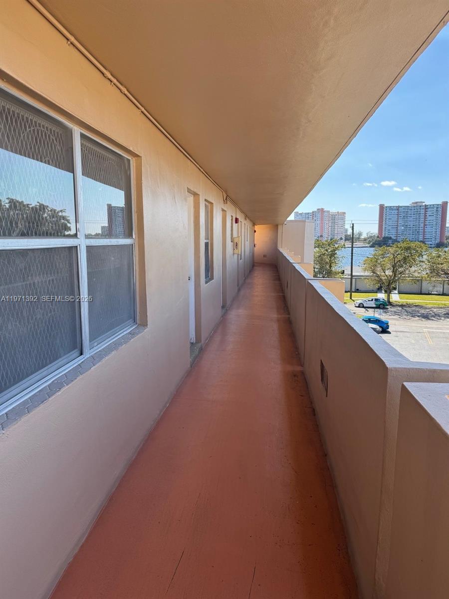 ROLLING GREEN CONDO F - Residential