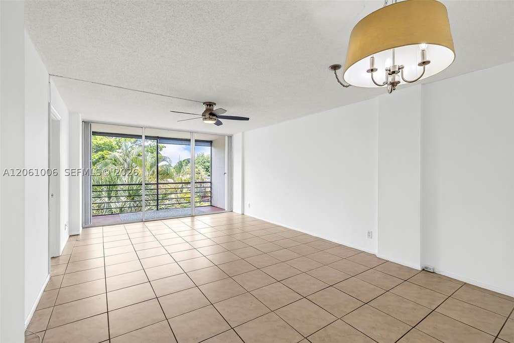 Photo of 112 Royal Park Dr #3A, Oakland Park, FL 33309 (MLS # A12061006)