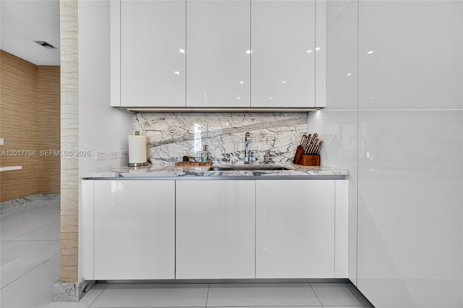 RISE CONDO - Residential