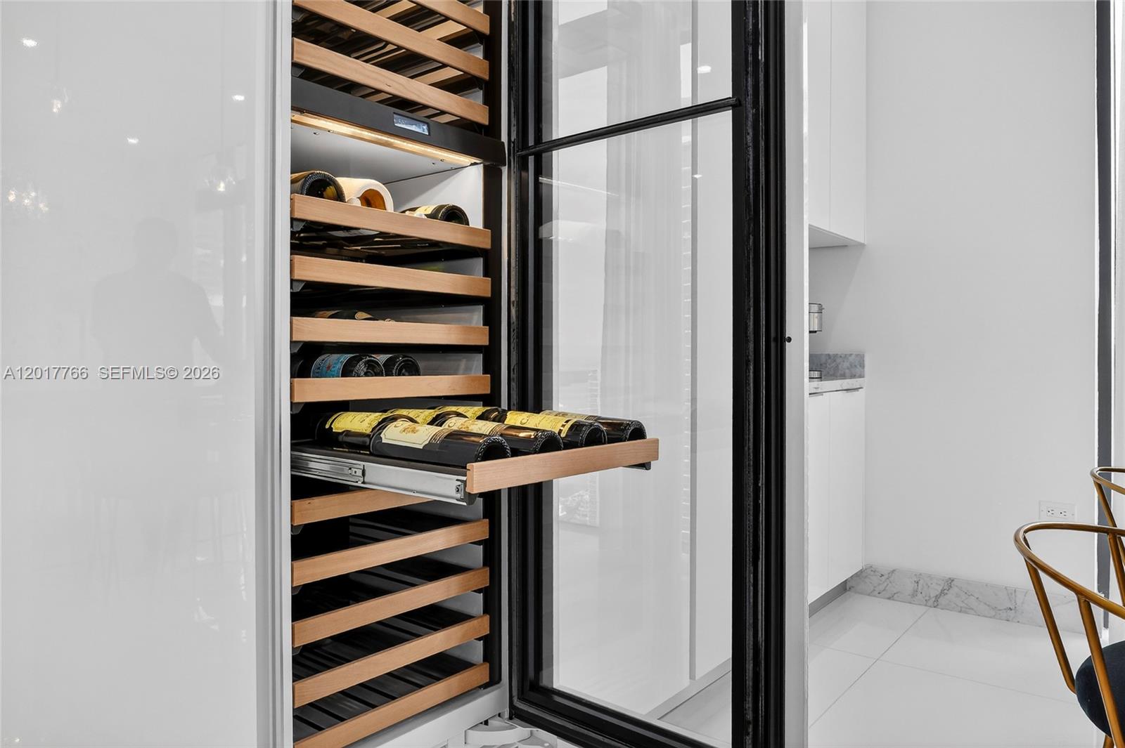 RISE CONDO - Residential