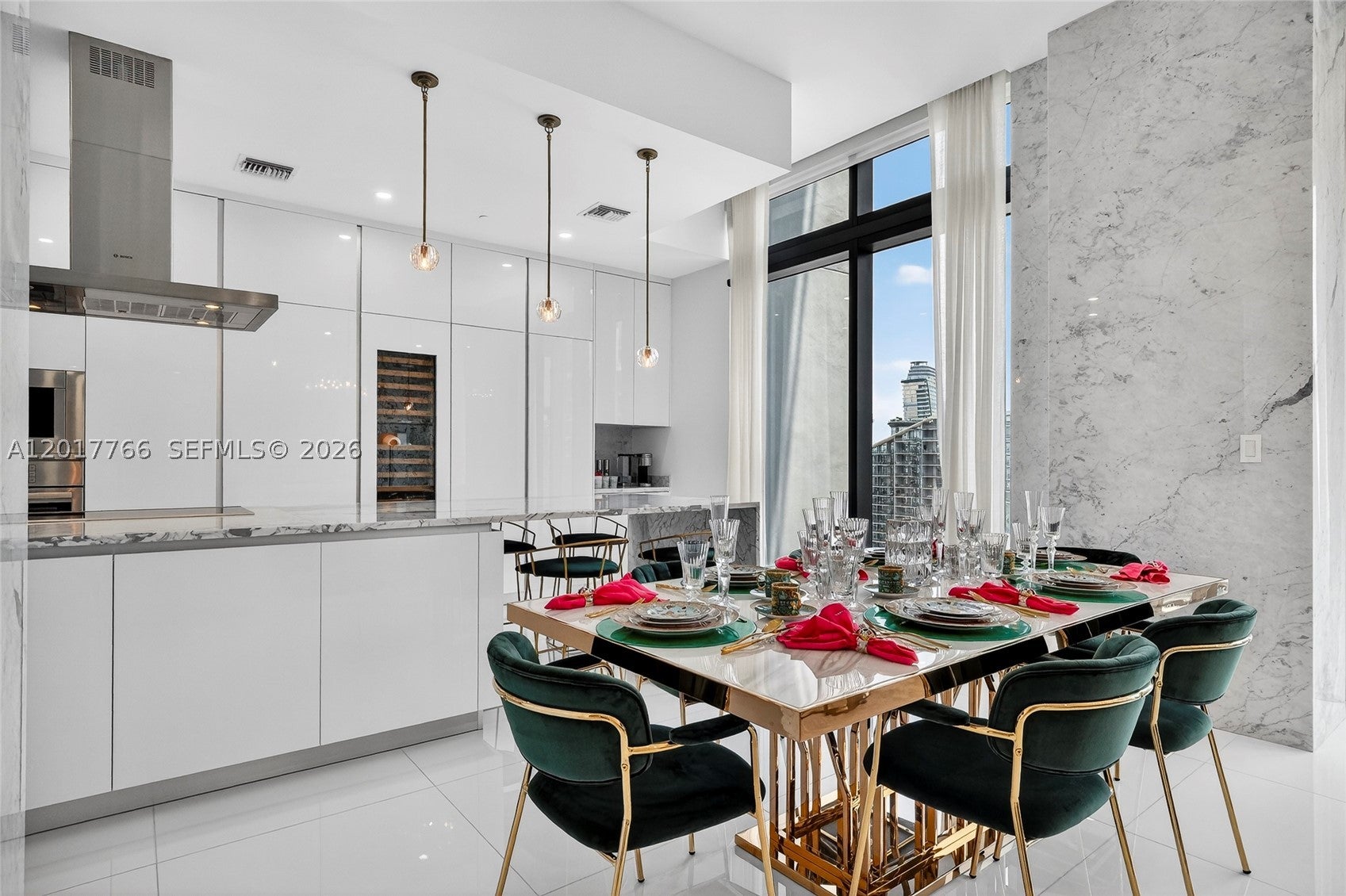 88 SW 7th St PH4202