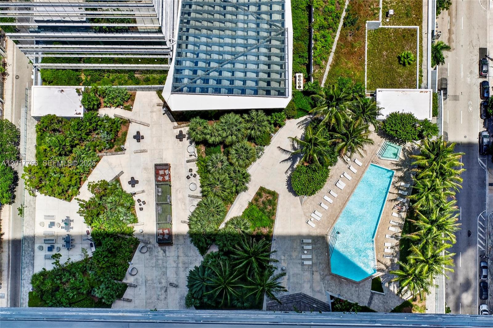 RISE CONDO - Residential