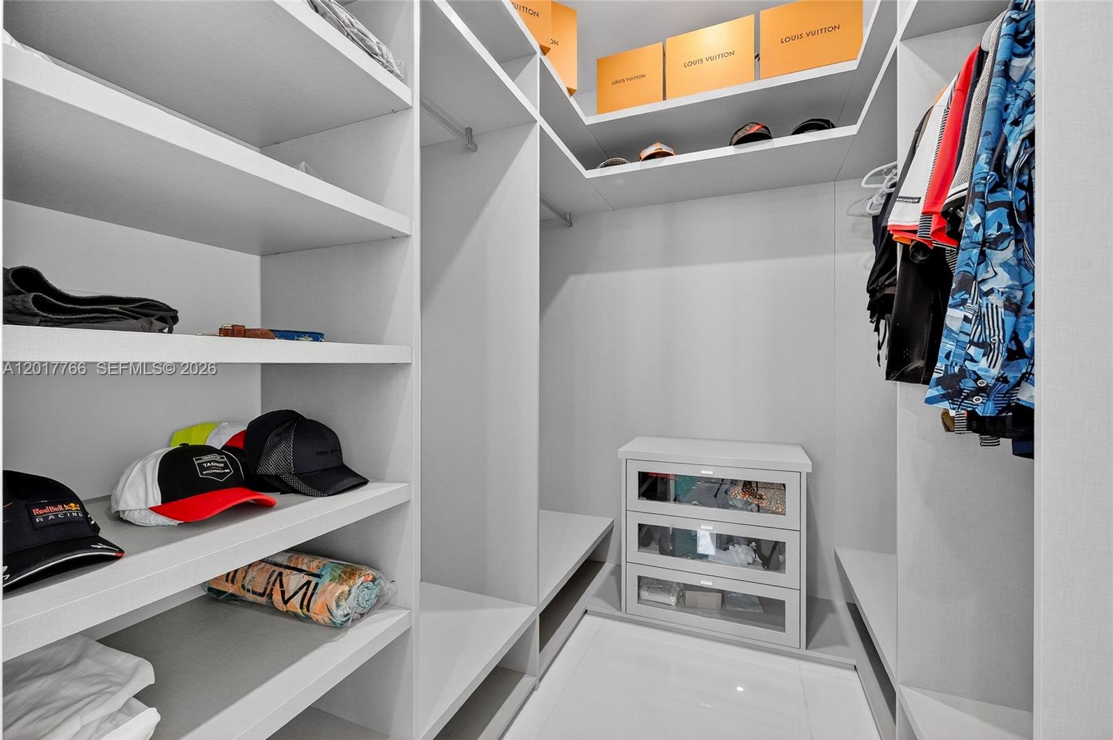 RISE CONDO - Residential