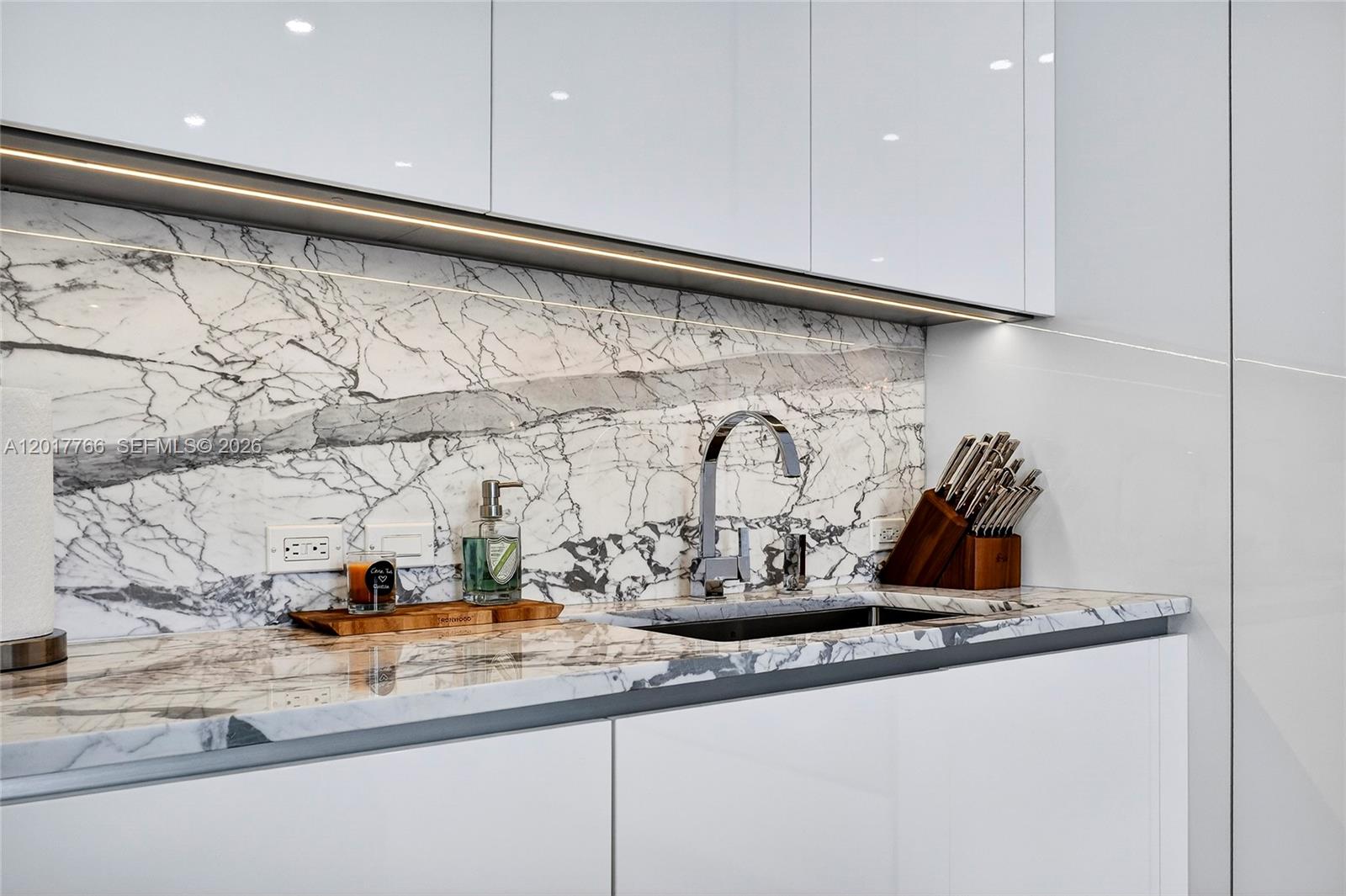 RISE CONDO - Residential