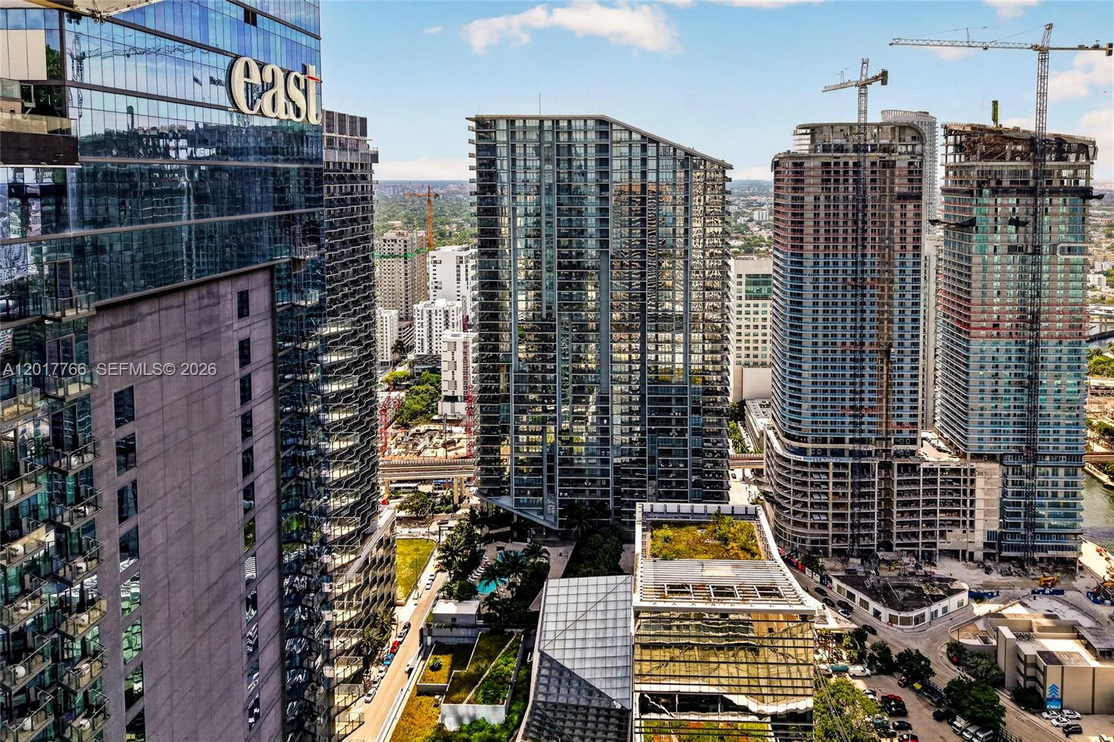 RISE CONDO - Residential