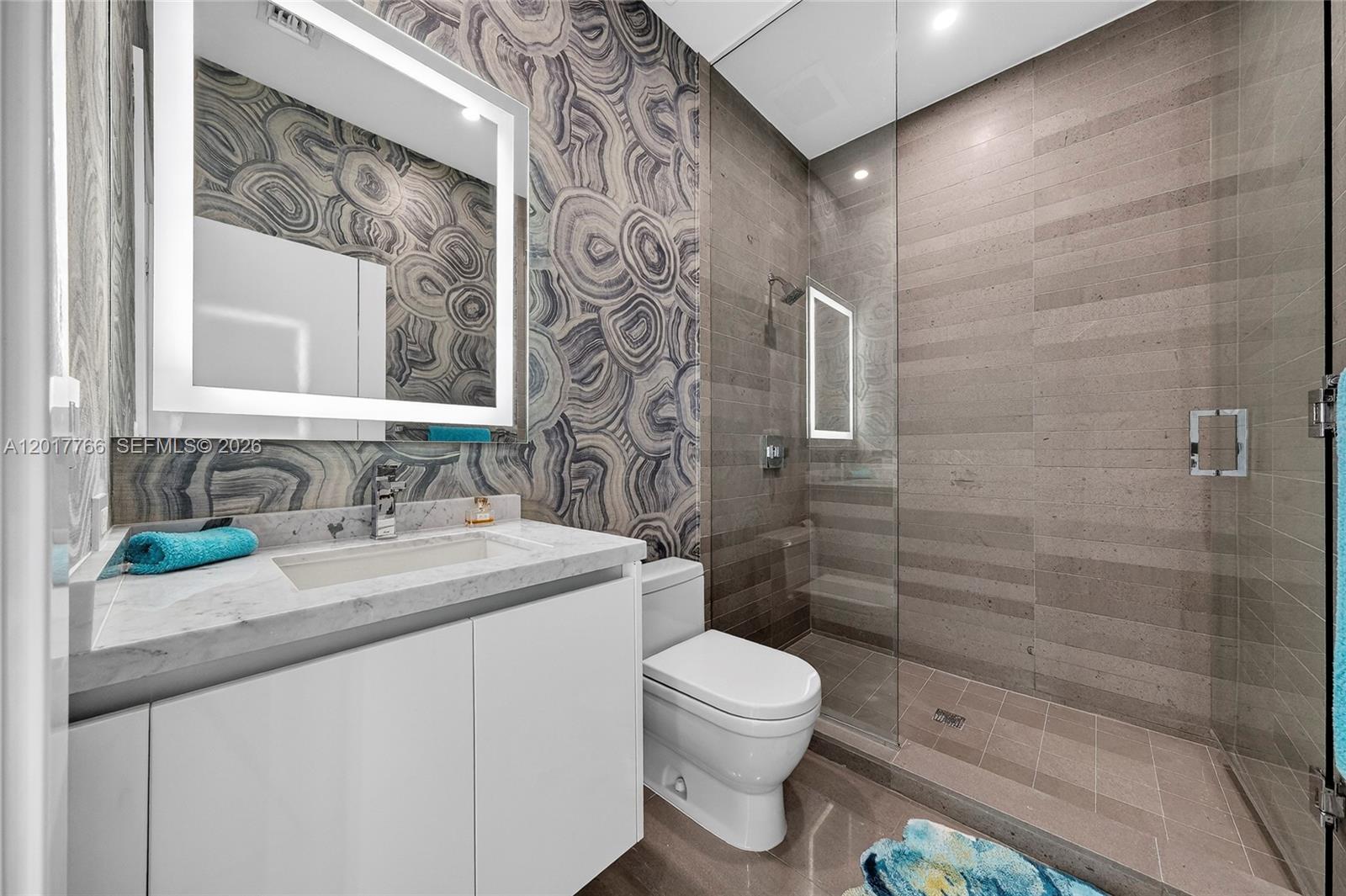 RISE CONDO - Residential