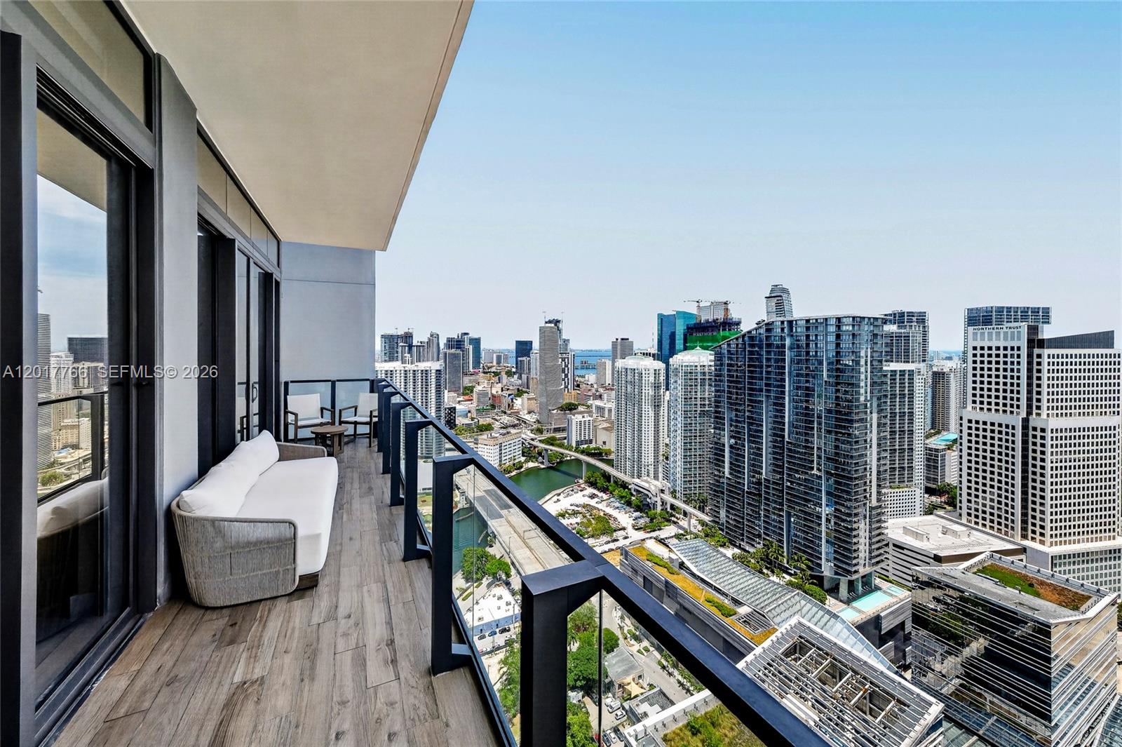RISE CONDO - Residential