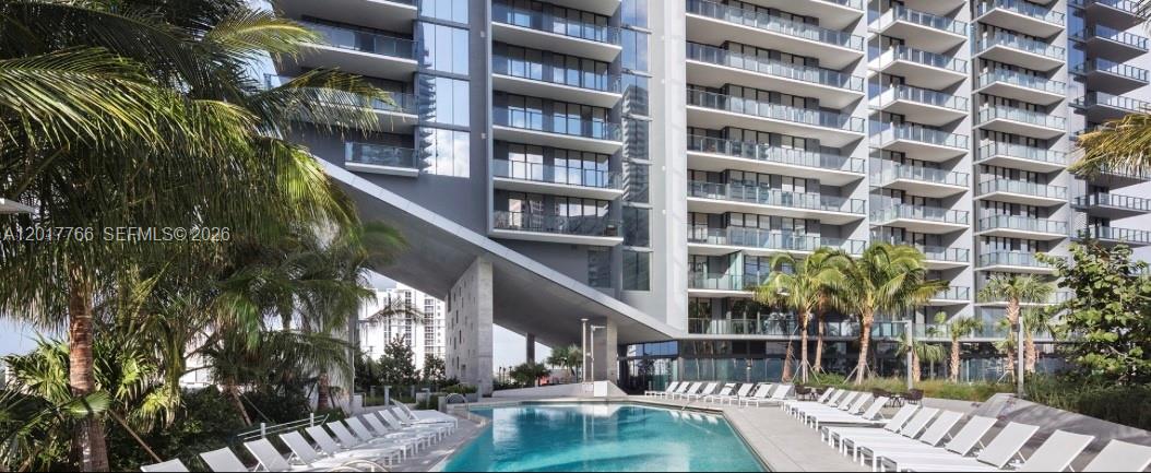 RISE CONDO - Residential