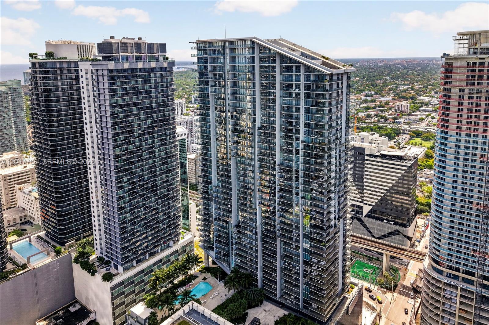 RISE CONDO - Residential