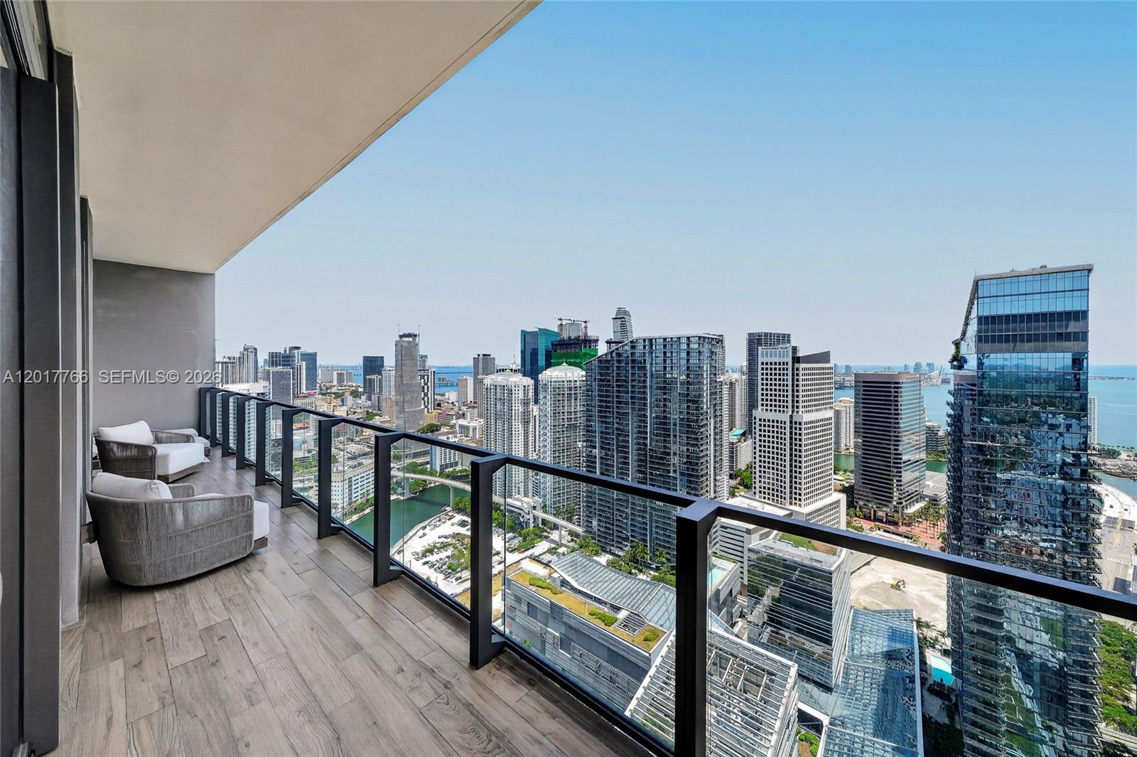 RISE CONDO - Residential