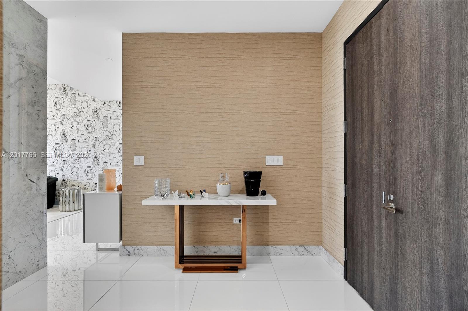 RISE CONDO - Residential