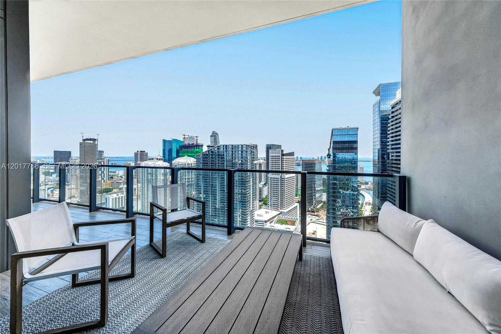 RISE CONDO - Residential