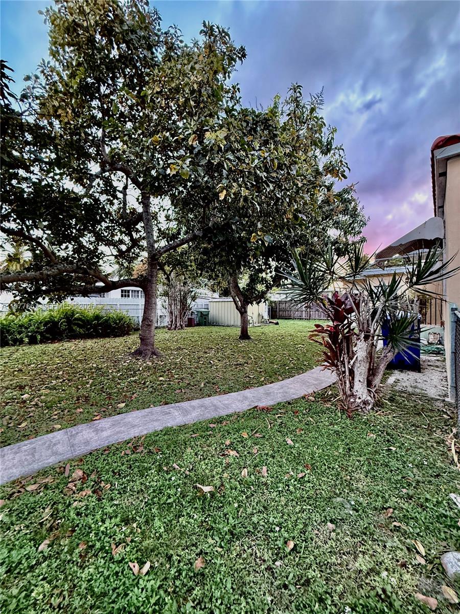 LYNNWOOD - Residential