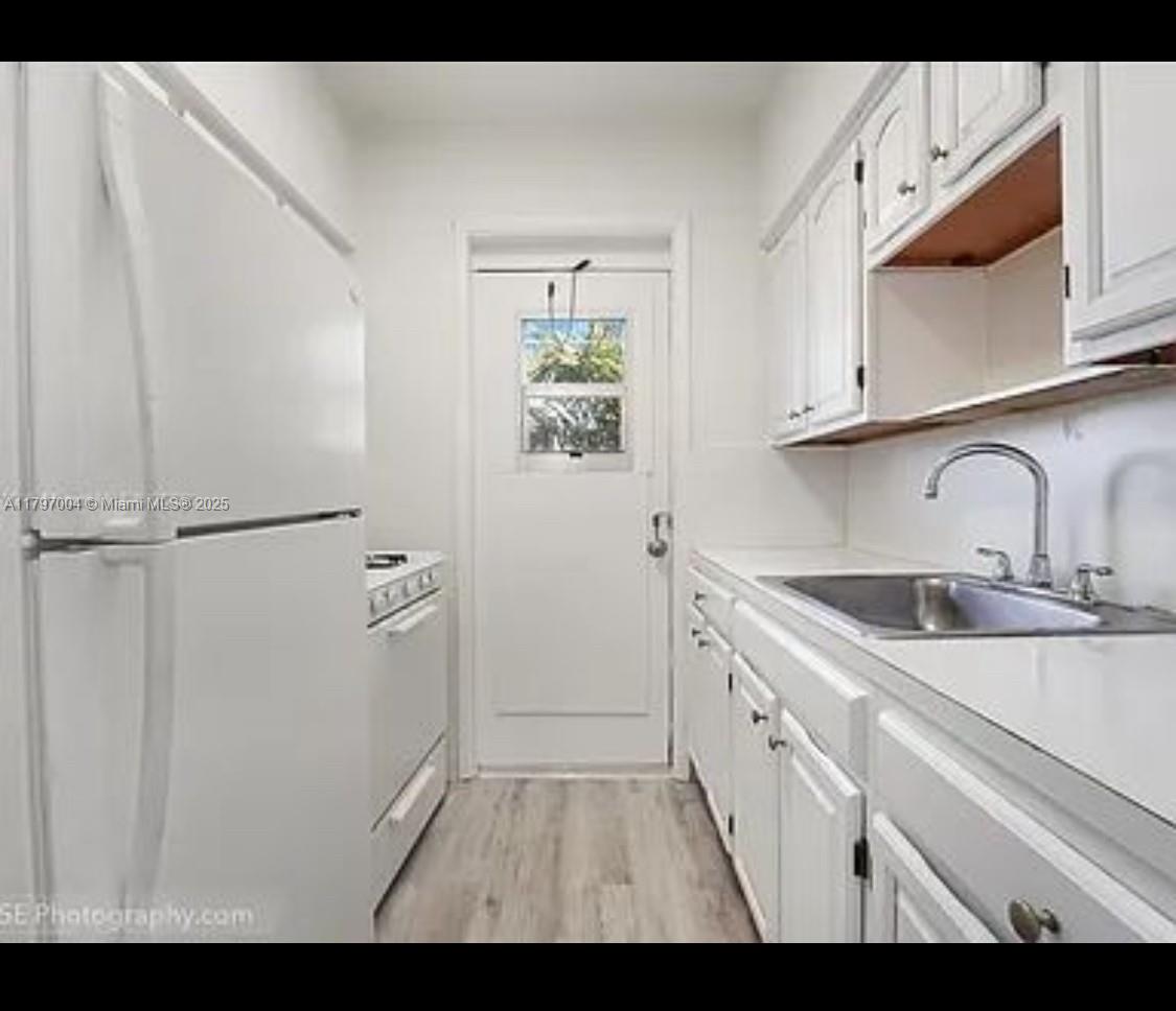 427 Santander Ave 304, Coral Gables, Broward County, Florida - 1 Bedrooms  
1 Bathrooms - 