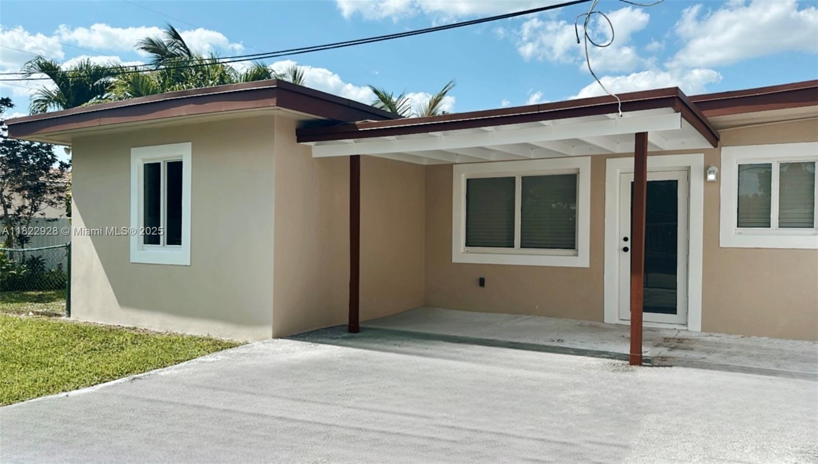 1840 Nw 36th Ave  Rear , Miami, Broward County, Florida - 2 Bedrooms  
1 Bathrooms - 