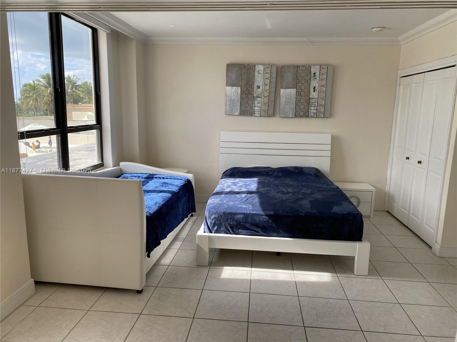 THE PLAZA OF BAL HARBOUR - Residential