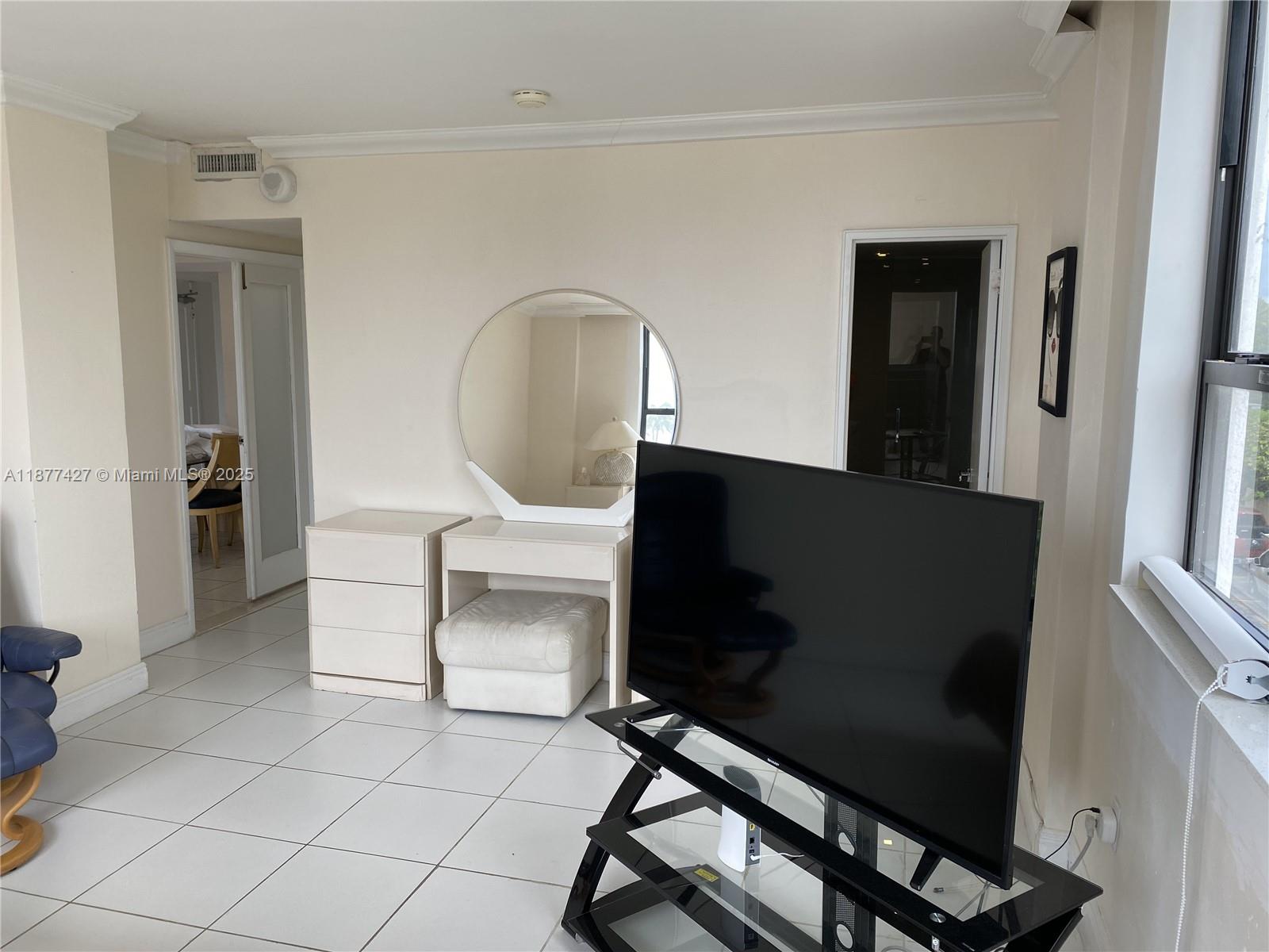 THE PLAZA OF BAL HARBOUR - Residential