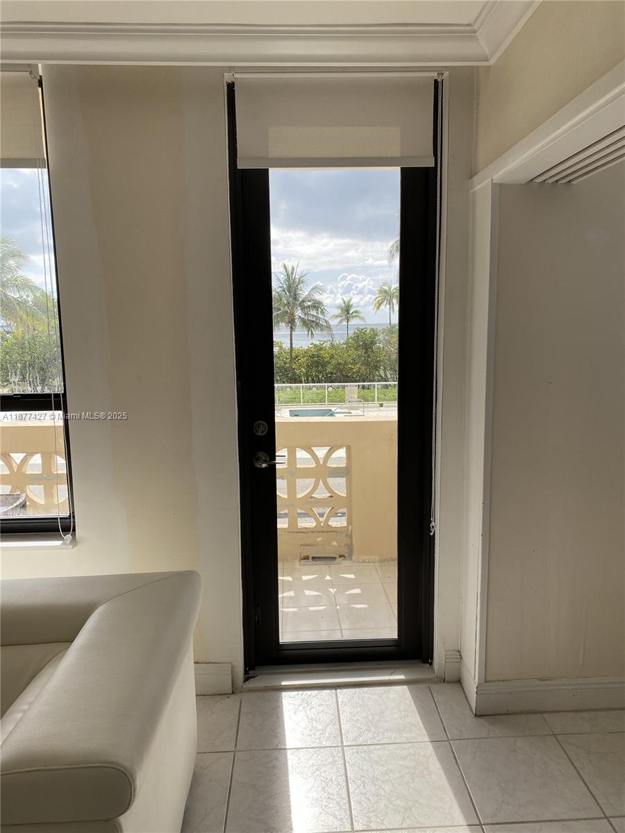 THE PLAZA OF BAL HARBOUR - Residential