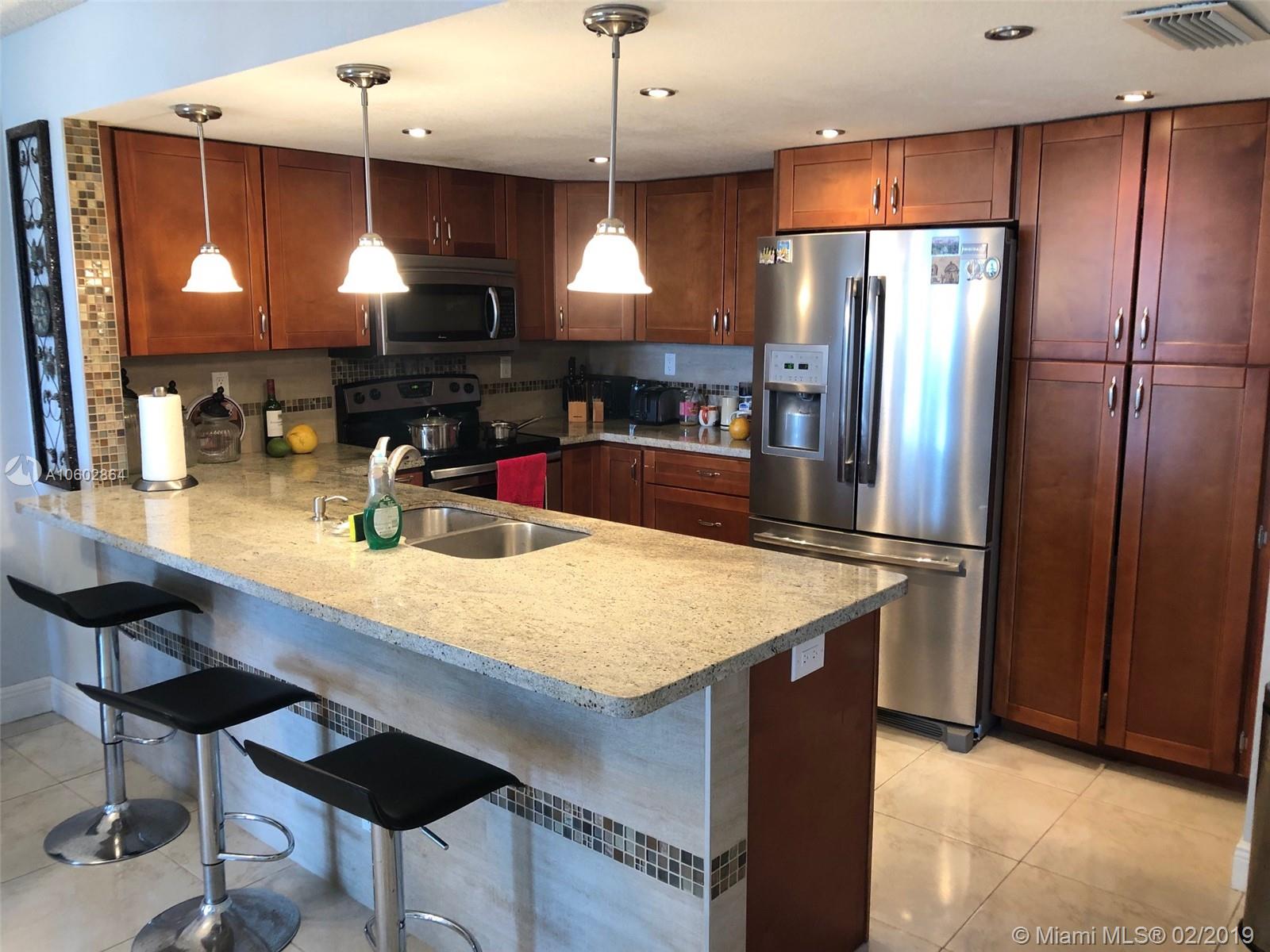 ALLINGTON TOWERS CONDO - Residential