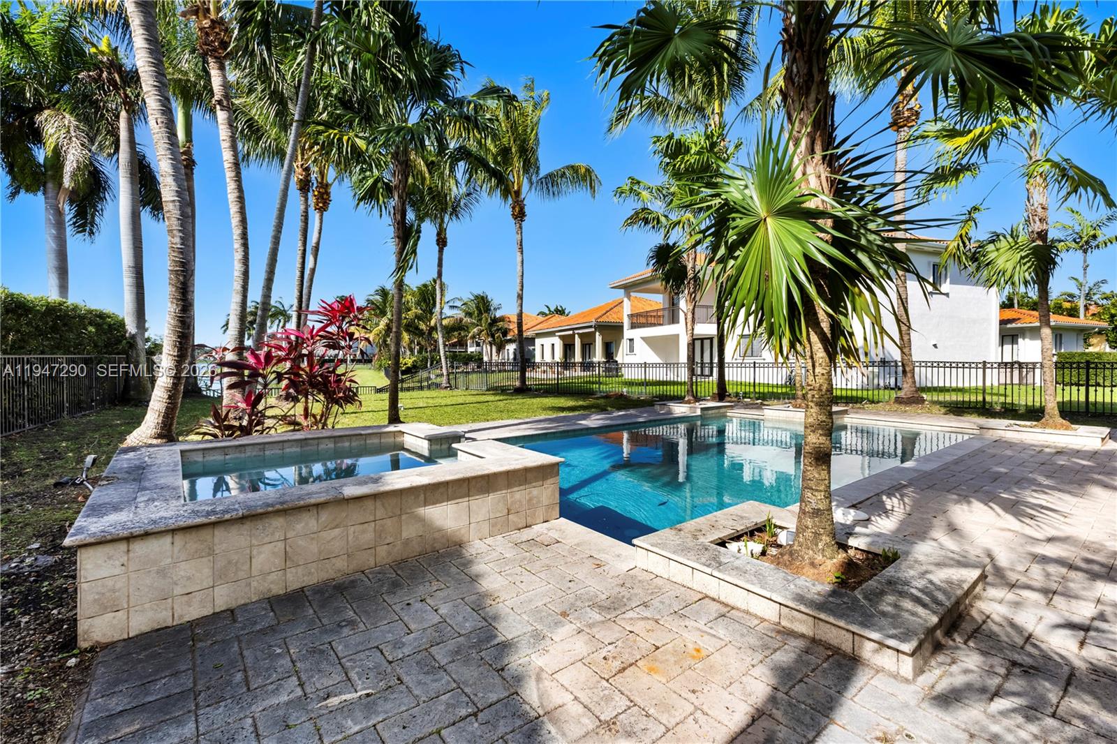 CUTLER CAY - Residential