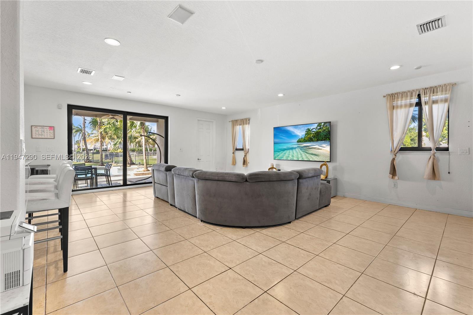 CUTLER CAY - Residential