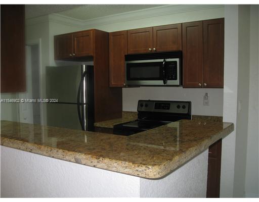 VISTA LAGO AT THE HAMMOCK - Residential Lease
