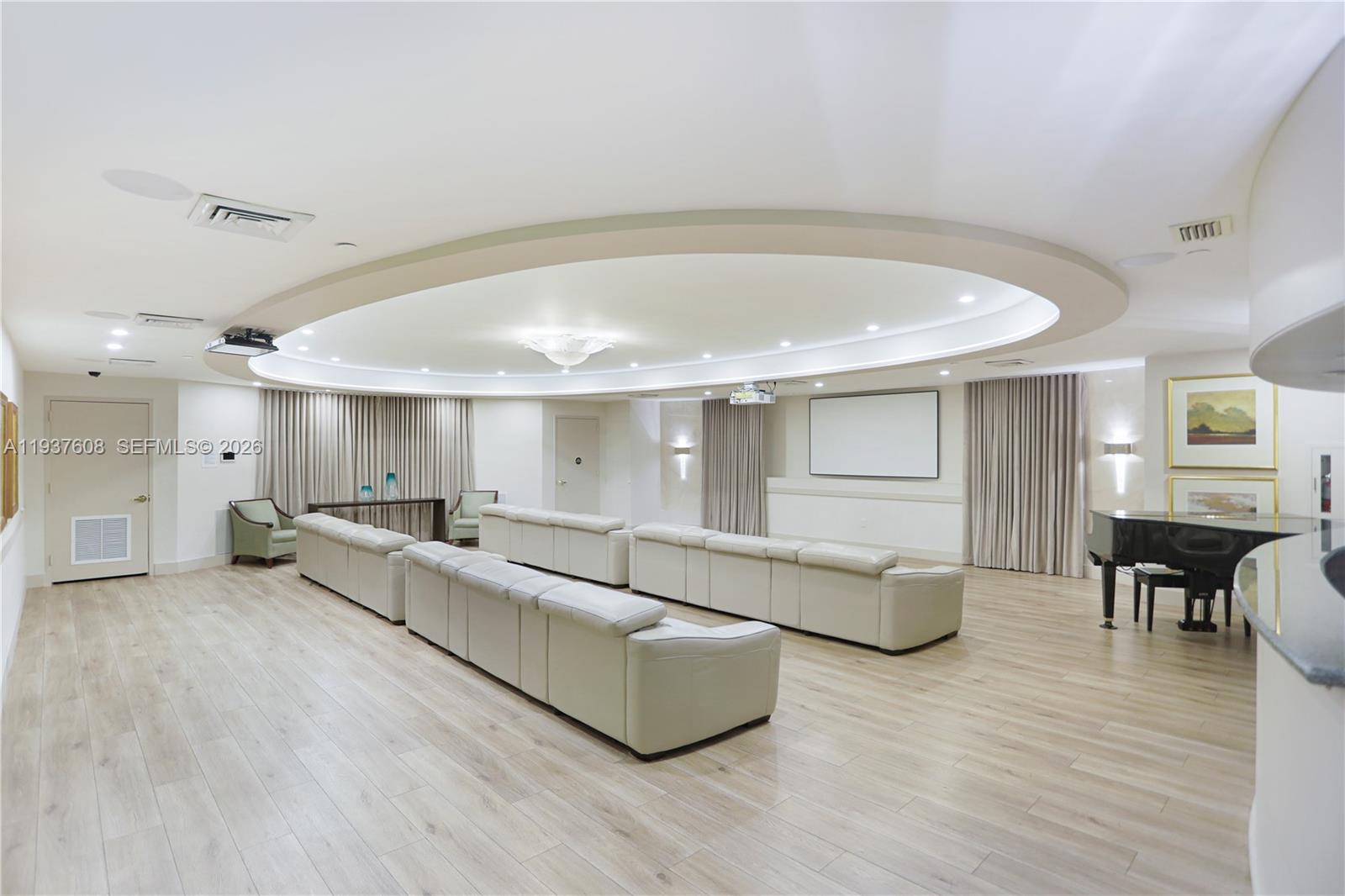 THE PINNACLE CONDO - Residential