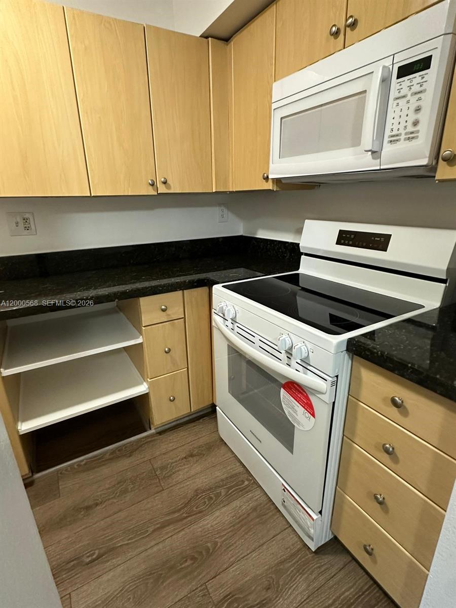 SUNSET VILLAS NO 3 CONDO - Residential Lease