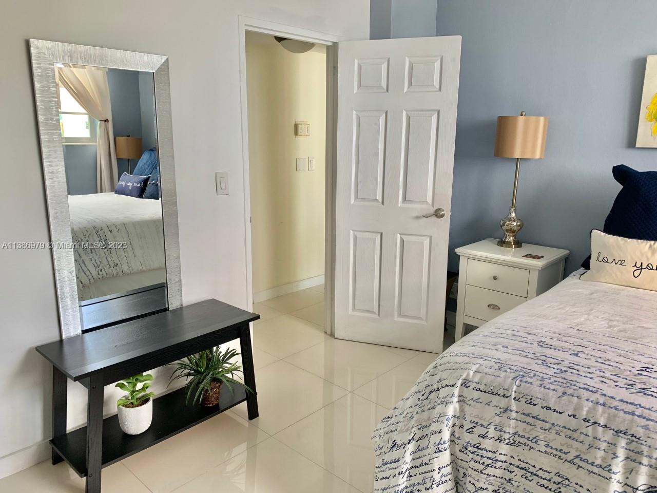 TIDES ON HOLLYWOOD BEACH - Residential Lease