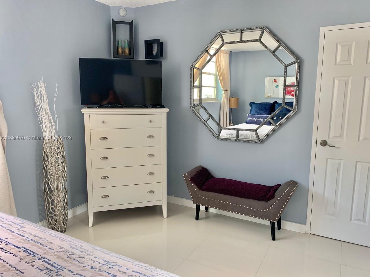 TIDES ON HOLLYWOOD BEACH - Residential Lease