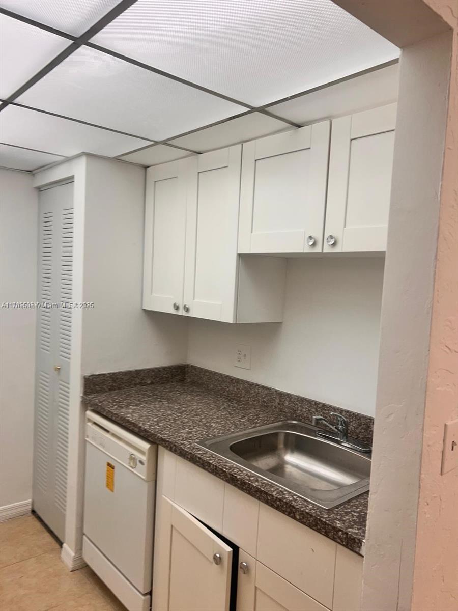 QUAIL HOLLOW CONDO - Residential Lease
