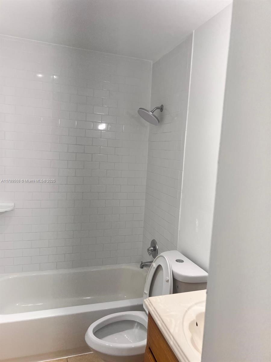 QUAIL HOLLOW CONDO - Residential Lease