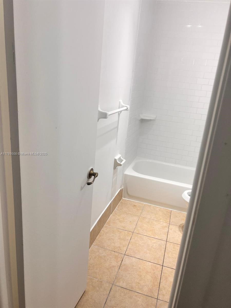 QUAIL HOLLOW CONDO - Residential Lease