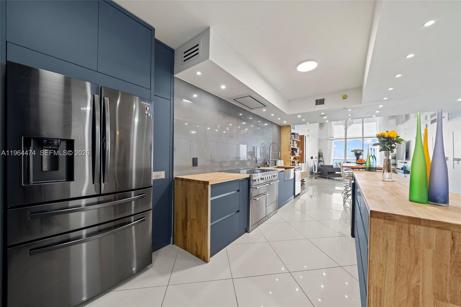 BEACH CLUB THREE CONDO - Residential