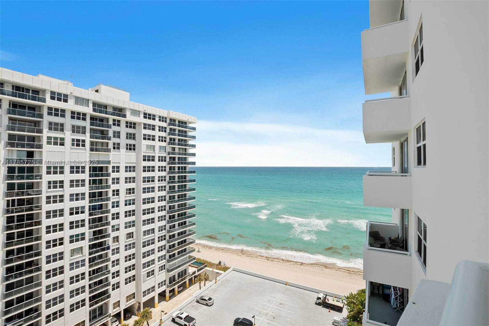 RESIDENCES ON HOLLYWOOD B - Residential