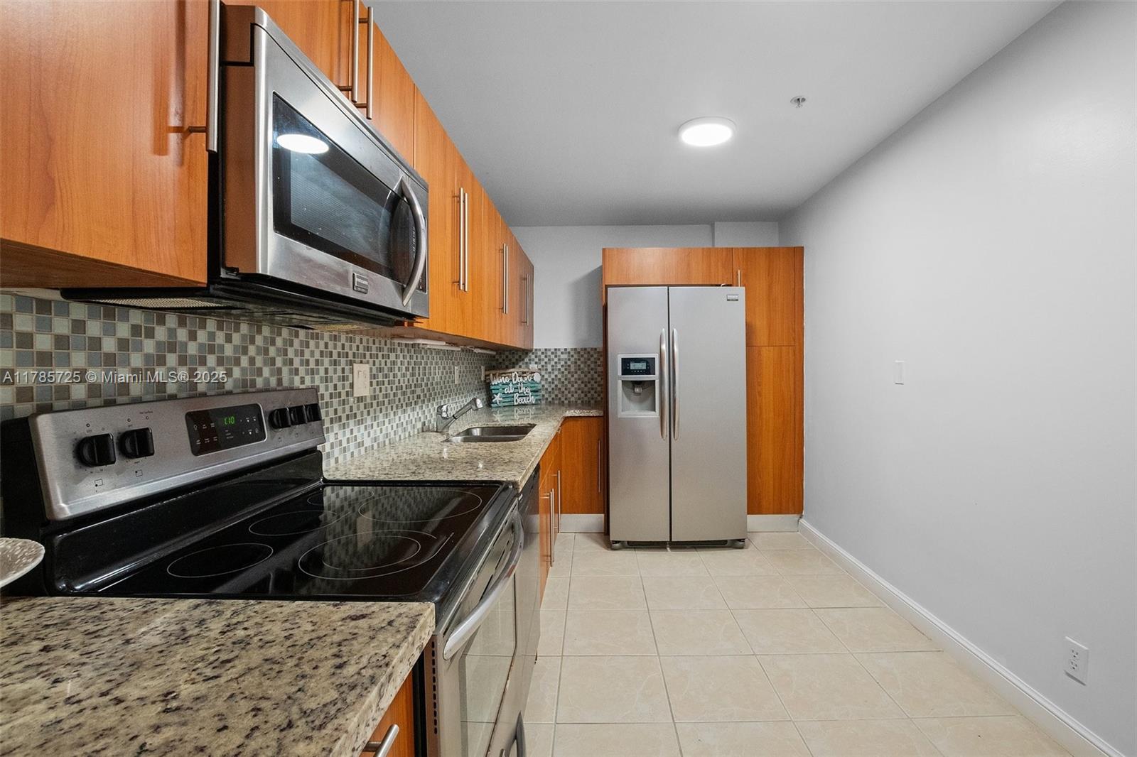 RESIDENCES ON HOLLYWOOD B - Residential