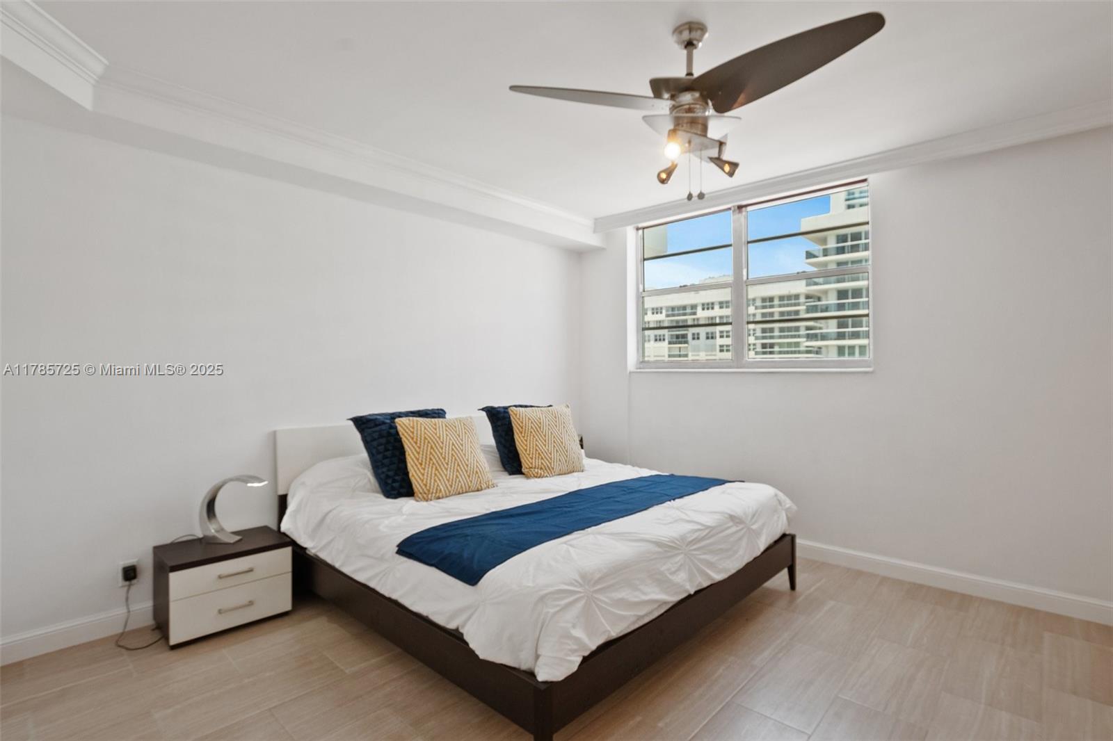 RESIDENCES ON HOLLYWOOD B - Residential