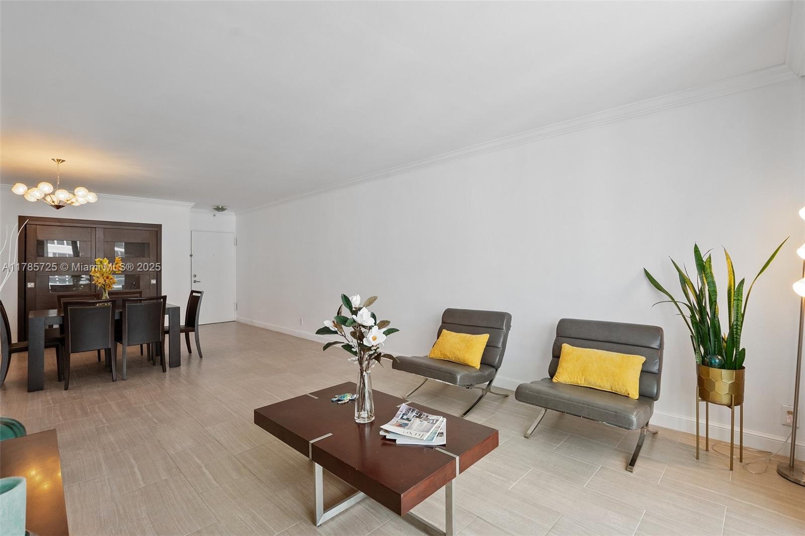 RESIDENCES ON HOLLYWOOD B - Residential