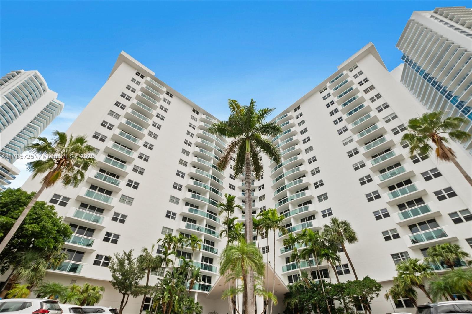 RESIDENCES ON HOLLYWOOD B - Residential