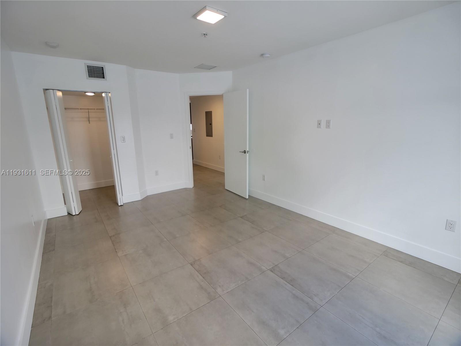 WEST FLAGLER PK SEC B - Residential Lease