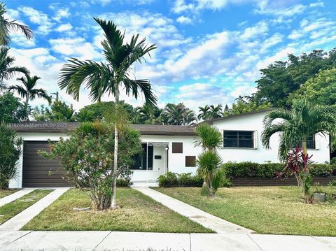 Photo of 761 NW 197th Ter, Miami Gardens, FL 33169 (MLS # A11916274)