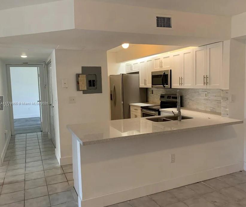 Rental Property at 8670 Sw 212th St 105, Cutler Bay, Miami-Dade County, Florida - Bedrooms: 2 
Bathrooms: 2  - $2,250 MO.