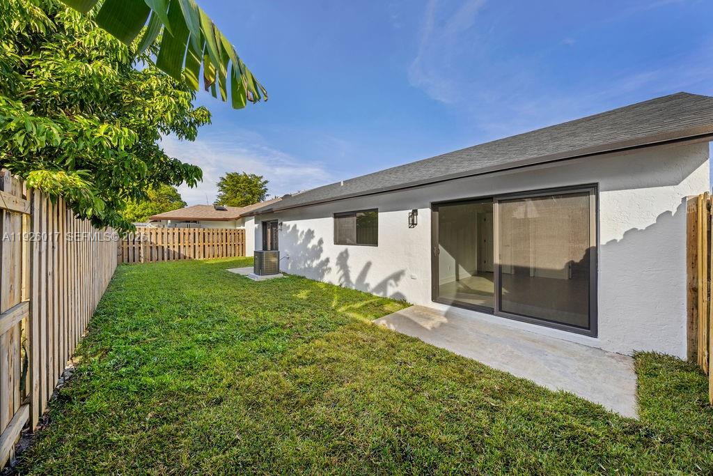 EDGEWATER PARK - Residential