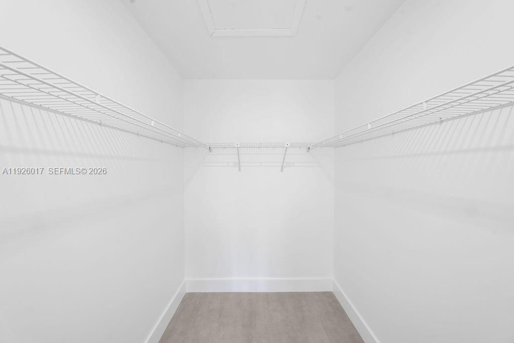 EDGEWATER PARK - Residential