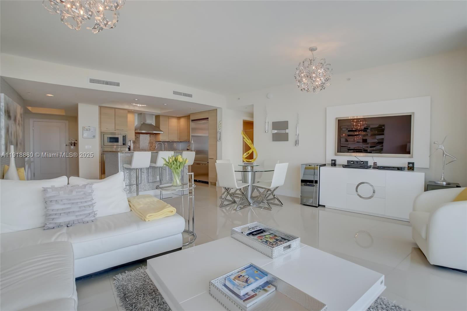 PLAZA AT OCEANSIDE (THE) - Residential Lease