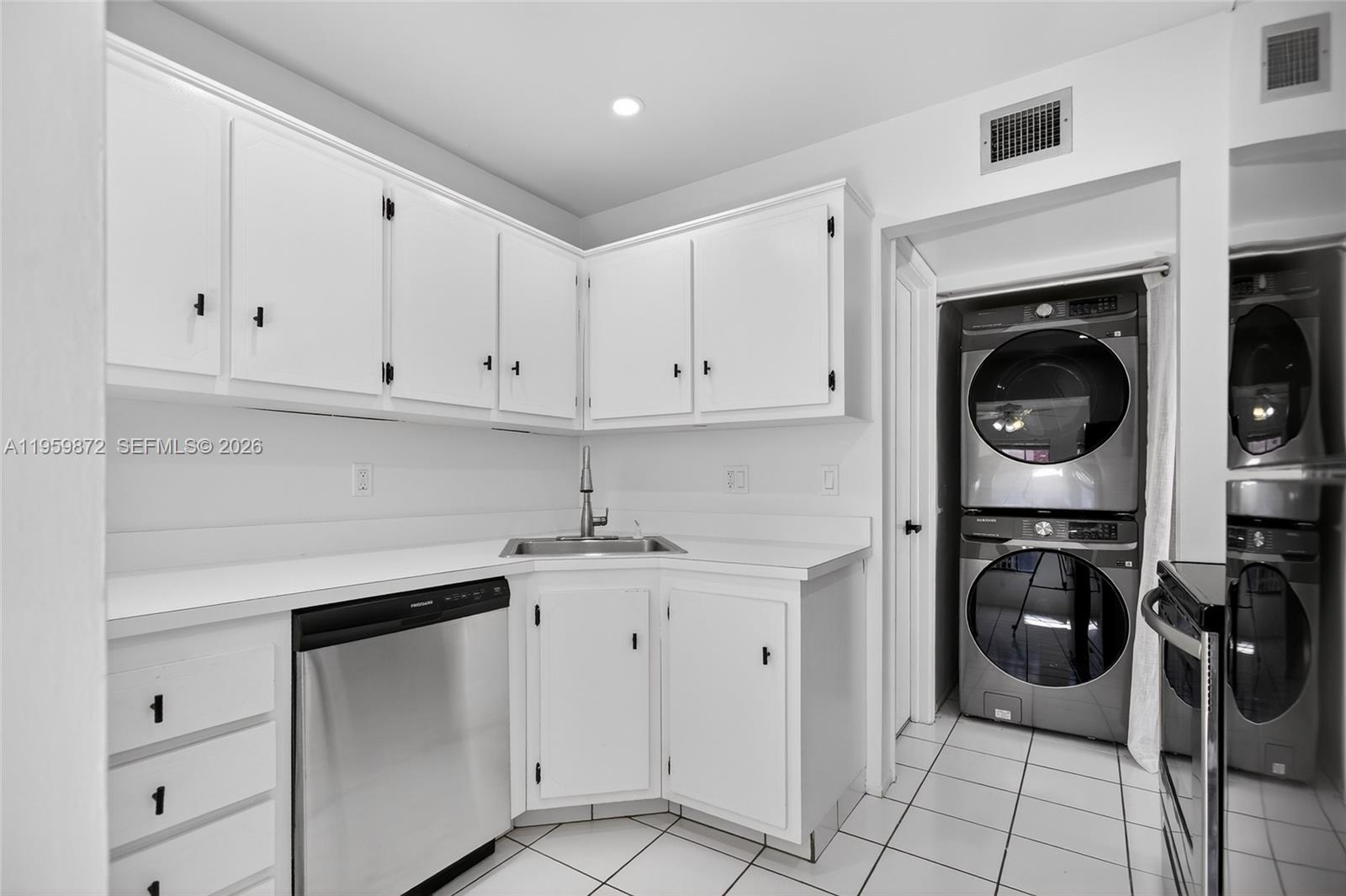 GARDENWAY CONDO - Residential